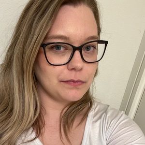 Meet your Posher, Maegan